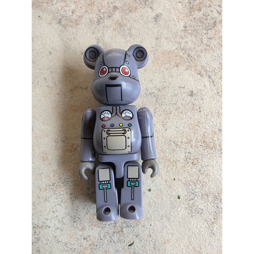 2001 Medicom BE@RBRICK Series 1 SF Robot 100% Bearbrick BQ-006 Vintage